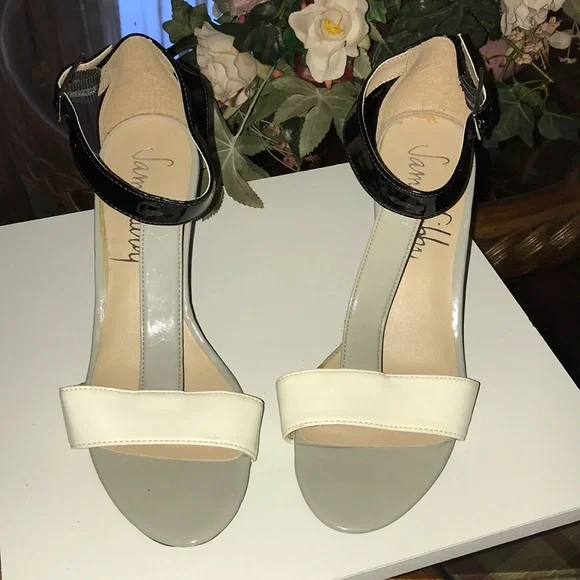 Sam & Libby Sandals - Picture 2 of 8